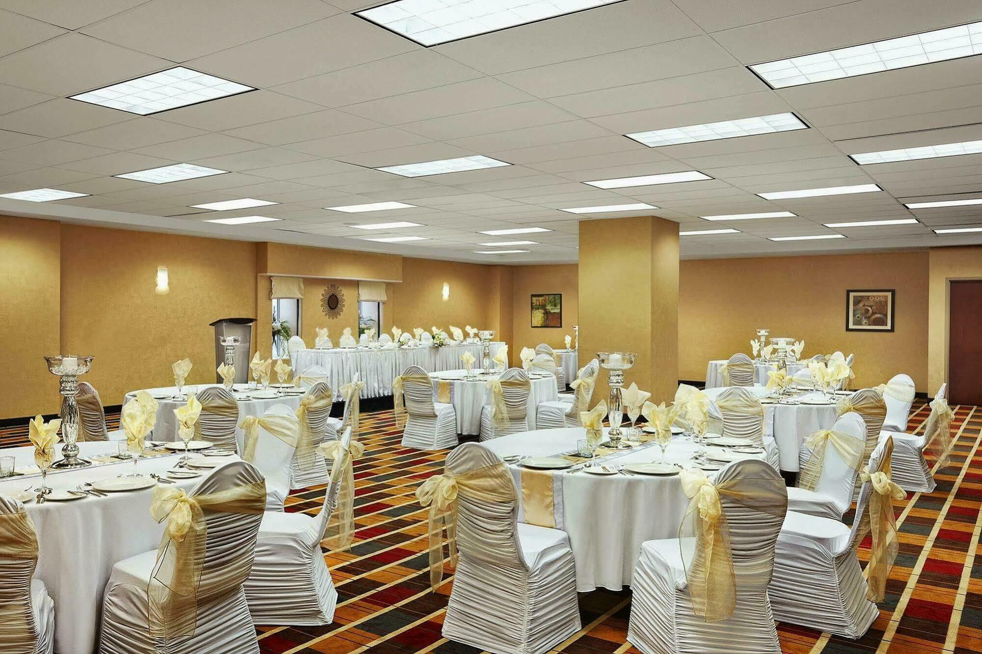 Four Points By Sheraton Halifax Esterno foto